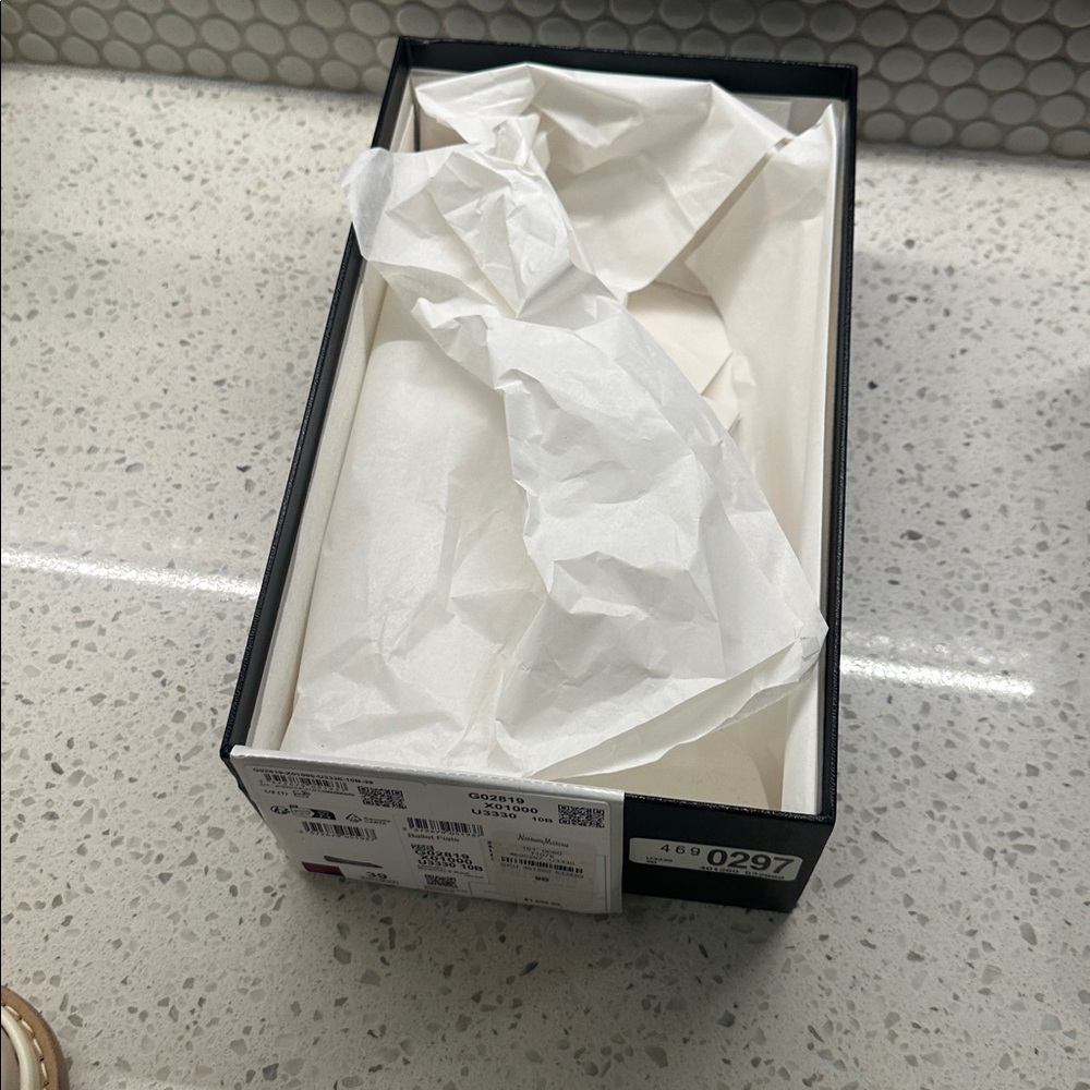 Chanel shoe box  fits women’s shoes ready for gifting - Picture 2 of 2